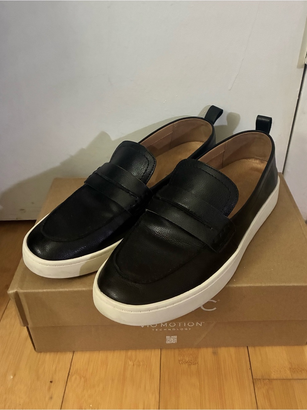 ❤️ VIONIC Ciara black leather loafer flats 8